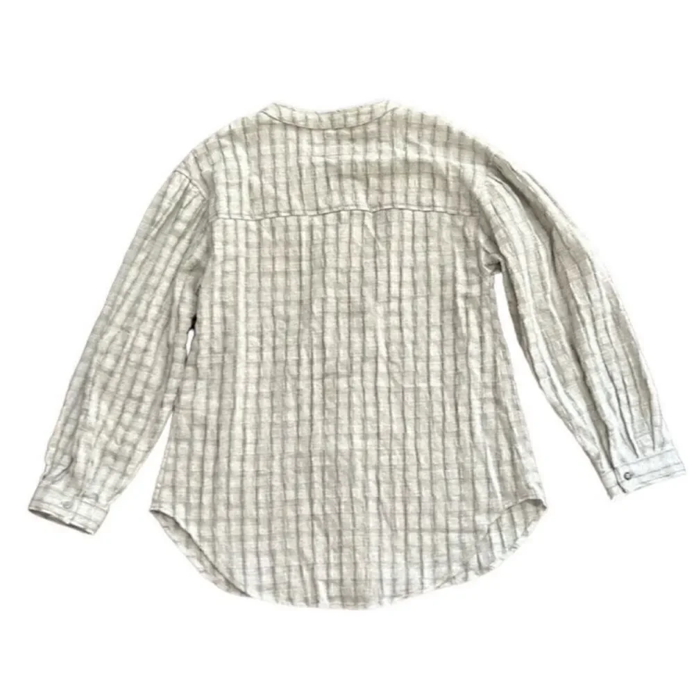 Zara Girls Gray Button Down Shirt(Size 9-10)